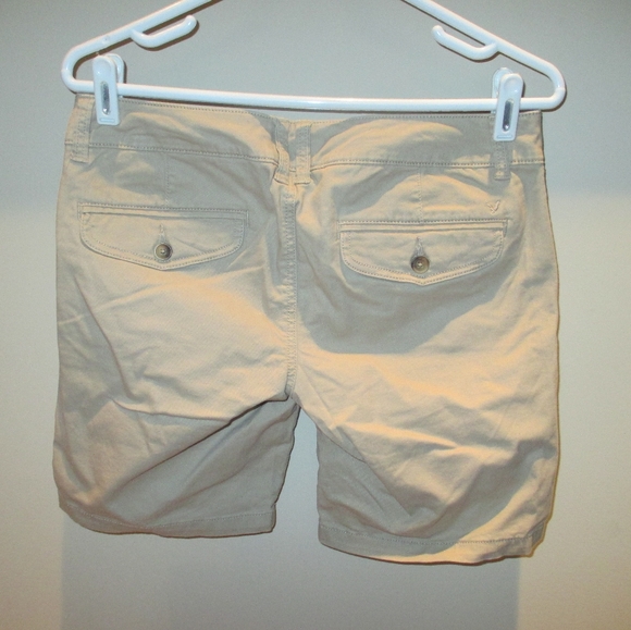 American Eagle Khaki Bermuda Shorts - Picture 2 of 2